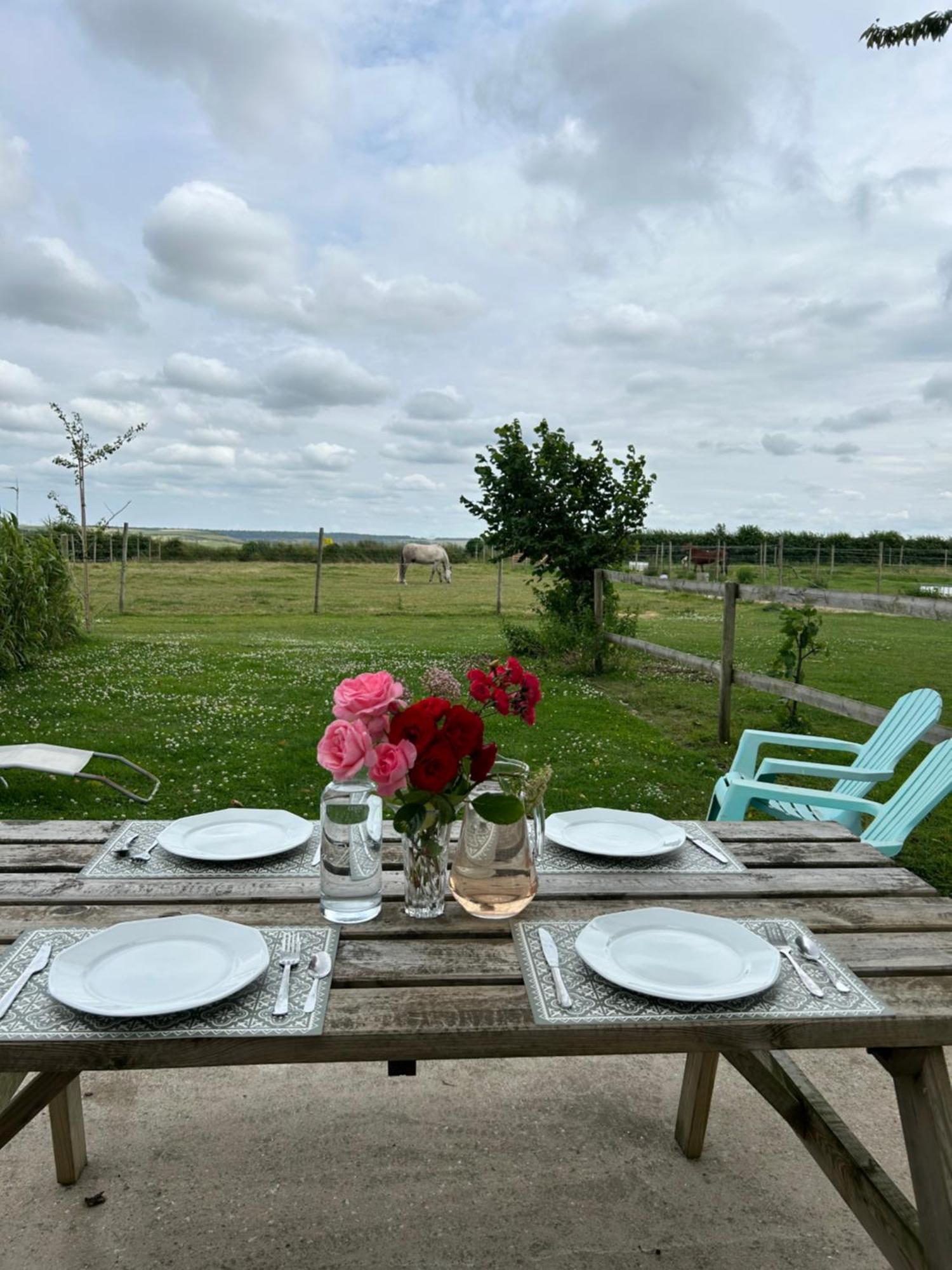 Le Clos de l'Angley Gîtes et pension équestre Caffiers Esterno foto